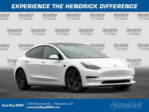 Used 2022 Tesla Model 3 Long Range image 1
