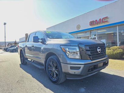 Used 2024 Nissan Titan SV w/ SV Convenience Package
