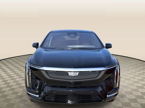 New 2026 Cadillac Optiq Luxury 1 w/ LPO, Floor Liner Package RWD image 9