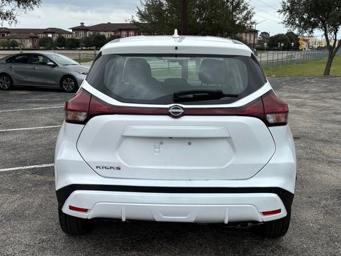 Used 2023 Nissan Kicks S image 4