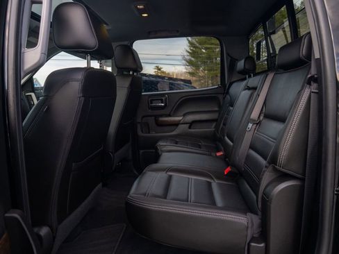 Used 2019 GMC Sierra 2500 Denali w/ Suspension Package, Off-Road image 21