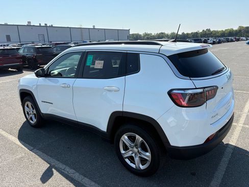 Used 2023 Jeep Compass Latitude AWD/4WD image 7