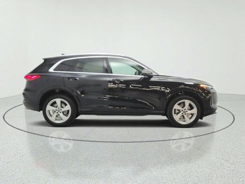 Used 2025 Audi Q5 Premium Plus w/ Premium Plus AWD/4WD image 4