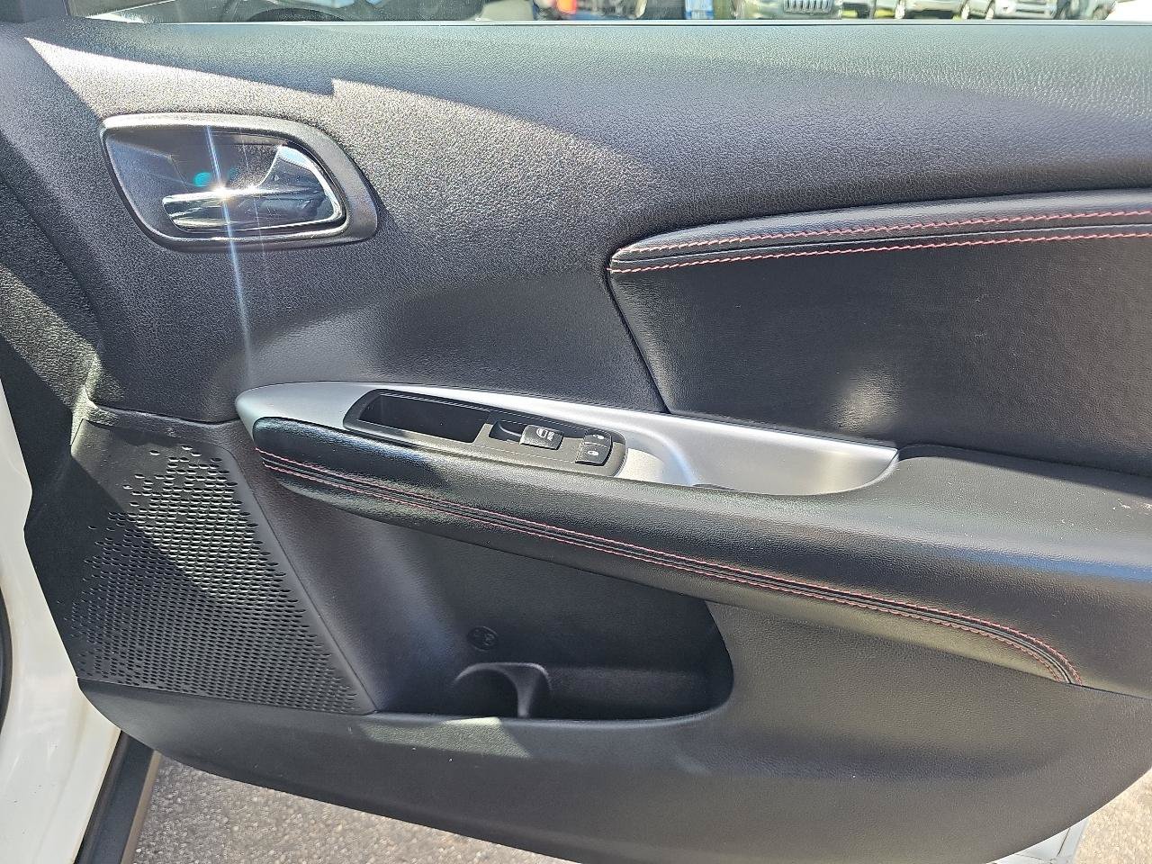 Used 2018 Dodge Journey GT w/ Blacktop Package FWD image 16