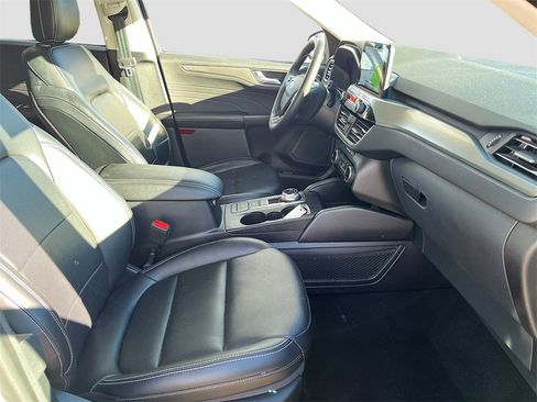 Used 2022 Ford Escape Titanium w/ Class II Trailer Tow Package image 28
