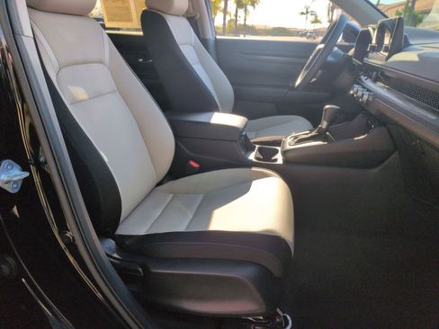 Used 2025 Honda CR-V EX image 19