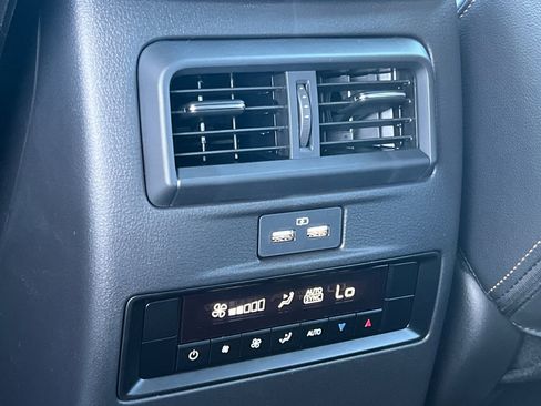 Used 2025 MAZDA CX-90 3.3 Turbo w/ Select Package image 39