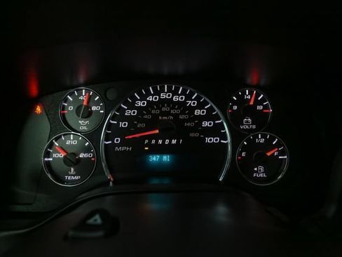 Used 2025 Chevrolet Express 2500 w/ Driver Convenience Package RWD image 24