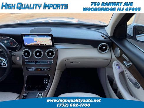 Used 2021 Mercedes-Benz GLC 300 4MATIC w/ Multimedia Package image 36