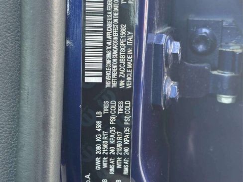Used 2016 Jeep Renegade Latitude AWD/4WD image 27