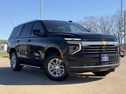 Used 2025 Chevrolet Tahoe LT image 2