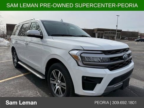 Used 2022 Ford Expedition XLT image 3