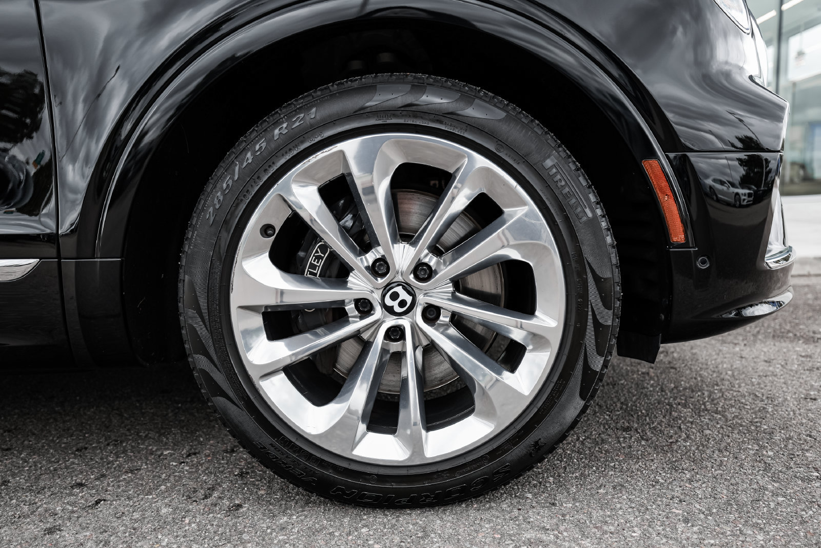 Certified 2022 Bentley Bentayga AWD/4WD image 16