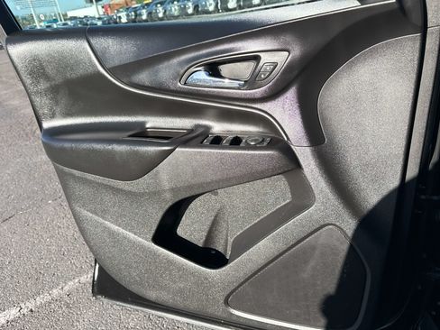 Used 2020 Chevrolet Equinox LT AWD/4WD image 12