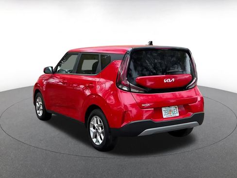 Used 2025 Kia Soul LX w/ LX Technology Package image 11
