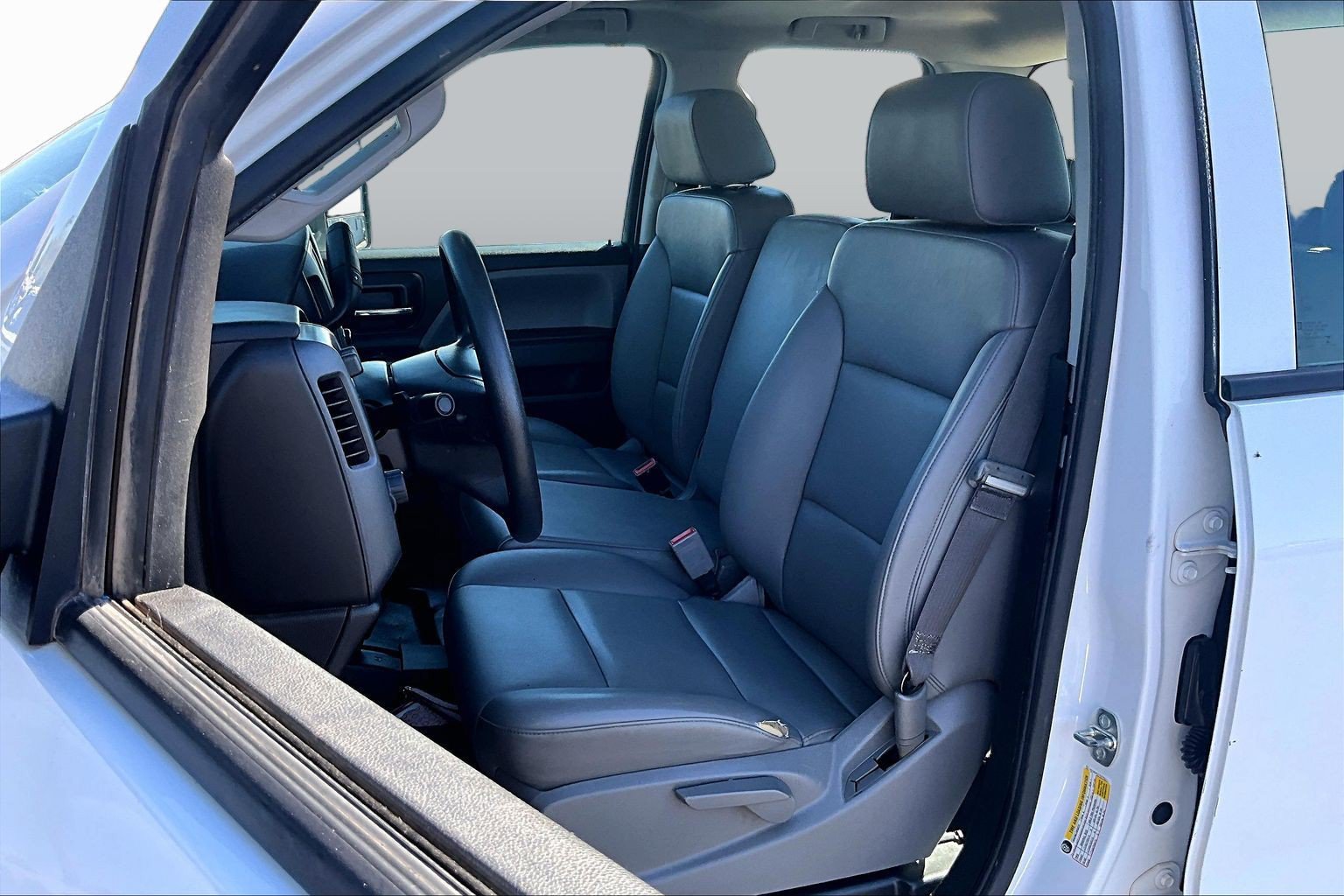 Used 2017 Chevrolet Silverado 2500 W/T AWD/4WD image 21