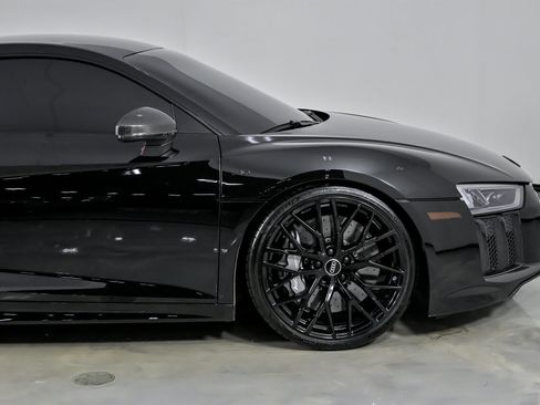 Used 2017 Audi R8 V10 plus image 14