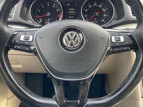 Used 2019 Volkswagen Passat 2.0T Wolfsburg w/ Wheels & Sunroof Package image 26