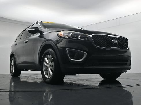 Used 2017 Kia Sorento FWD w/ LX Convenience Package image 37