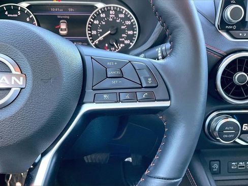 Used 2024 Nissan Sentra SR w/ SR Premium Package image 11