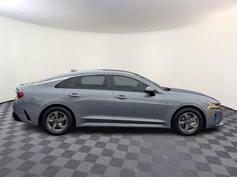 Used 2022 Kia K5 LXS image 9