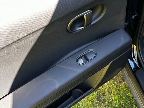 Certified 2025 Hyundai Ioniq 5 SE image 9