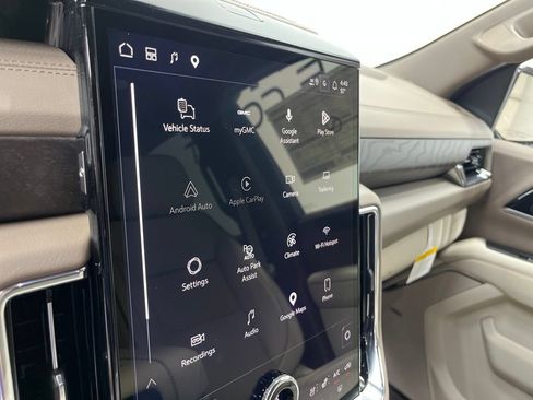 New 2026 GMC Yukon Denali w/ Denali Reserve Package AWD/4WD image 19