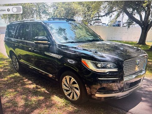 Used 2022 Lincoln Navigator L Reserve AWD/4WD image 2