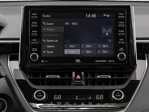 Used 2022 Toyota Corolla Cross LE image 10