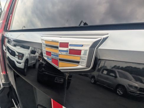 Used 2019 Cadillac Escalade Luxury AWD/4WD image 34