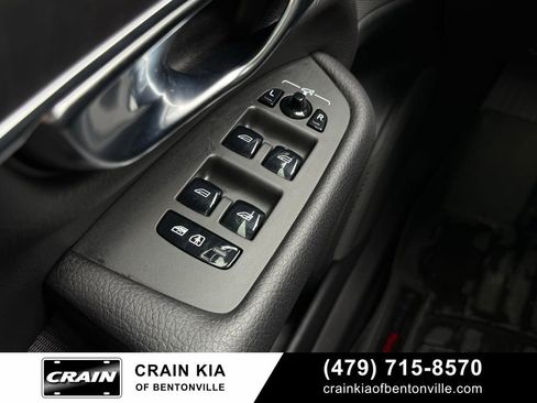 Used 2020 Volvo XC90 T6 Momentum AWD/4WD image 11