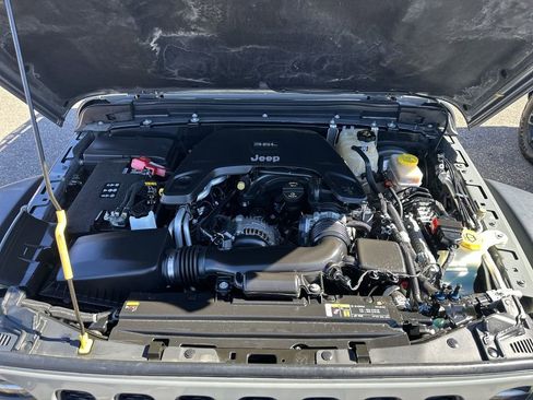 Used 2020 Jeep Wrangler Unlimited Rubicon image 32