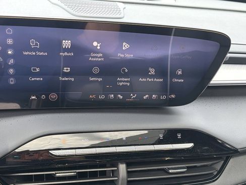 New 2026 Buick Enclave Avenir w/ Super Cruise Package FWD image 24