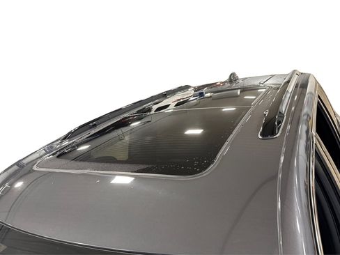 Used 2022 Jeep Grand Cherokee Overland w/ Luxury Tech Group IV image 50