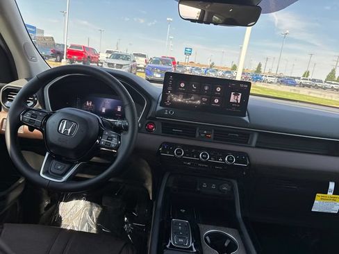 New 2026 Honda Pilot Elite image 12
