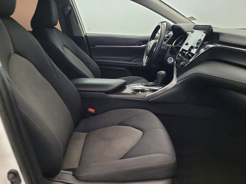 Used 2022 Toyota Camry LE FWD image 21