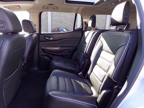 Used 2017 GMC Acadia Denali w/ Technology Package image 10