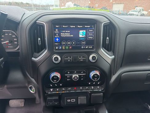 Used 2023 GMC Sierra 3500 AT4 w/ AT4 Premium Plus Package image 18