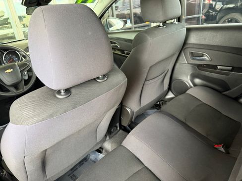 Used 2014 Chevrolet Cruze LT FWD image 20