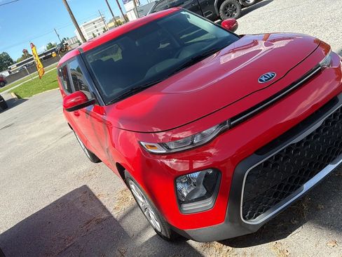 Used 2021 Kia Soul LX FWD image 5