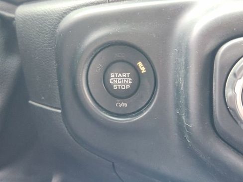 Used 2021 Jeep Gladiator Sport AWD/4WD image 7
