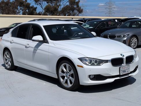 Used 2015 BMW 320i xDrive Sedan AWD/4WD image 3