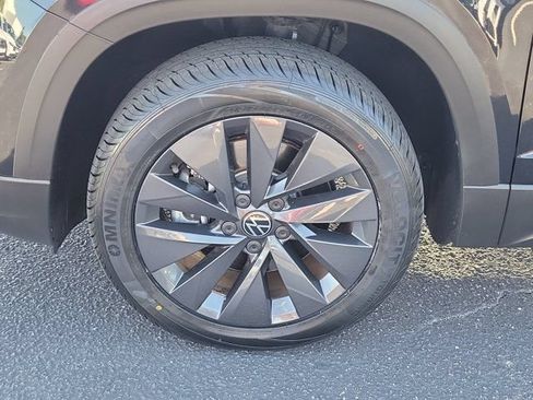 Certified 2022 Volkswagen Taos S FWD image 29