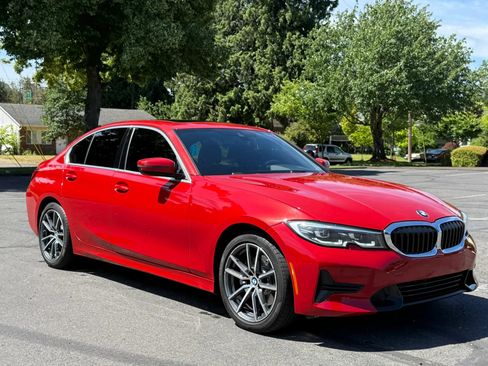 Used 2022 BMW 330i Sedan w/ Premium Package 2 RWD image 8