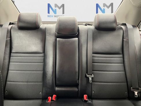 Used 2017 Toyota Camry SE FWD image 11