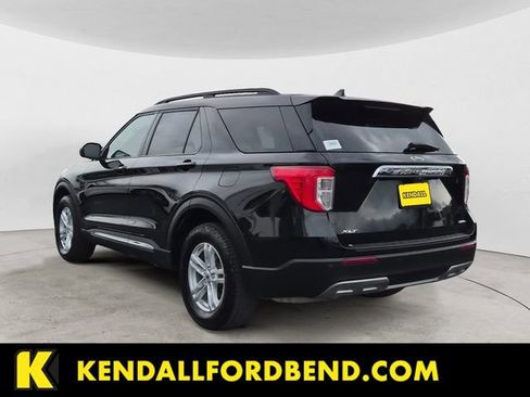 Certified 2023 Ford Explorer XLT AWD/4WD image 3