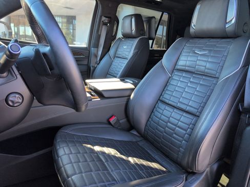 Certified 2024 Cadillac Escalade Sport Platinum image 13