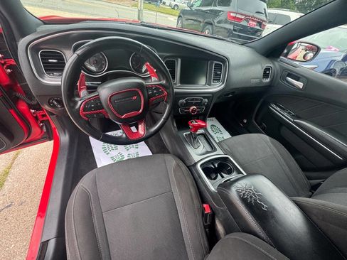 Used 2015 Dodge Charger SXT image 11