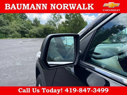 Used 2023 Chevrolet Traverse LS w/ Safety Package FWD image 13