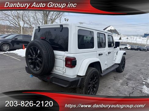 Used 2024 Jeep Wrangler Unlimited Sahara image 6